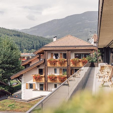 Hotel Restaurant Langgenhof Brunico Exterior photo