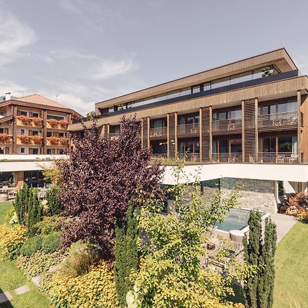 Hotel Restaurant Langgenhof Brunico Exterior photo