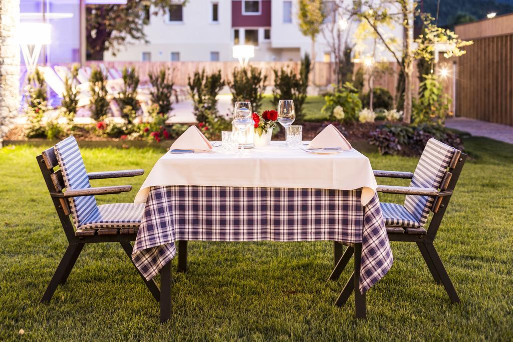 Hotel Restaurant Langgenhof Brunico Exterior photo